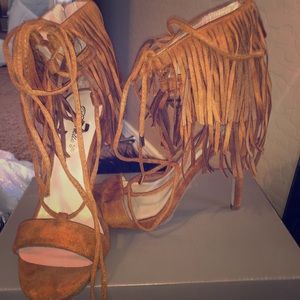 New never worn fringe heels